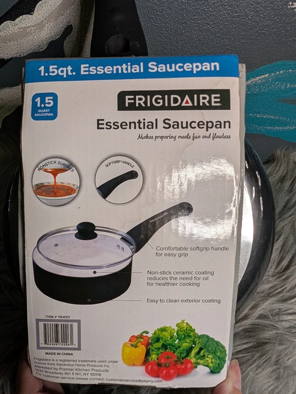Nwt Black Frigidaire Nonstick Ceramic Coating Saucepan with Lid 1.5 Quart